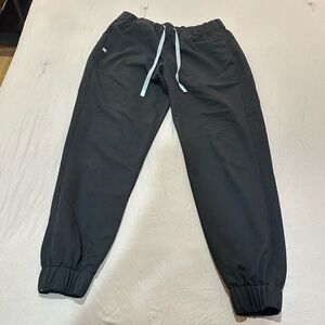 Figs scrubs Black Joggers - women size M